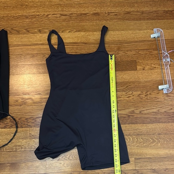 Meshki Black Tight Playsuit Romper Size Medium Lounge Active Minimalist - Picture 9 of 9